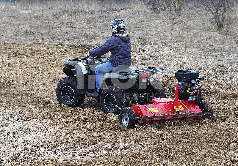 Flail mower 18hp: with electric start: ( Briggs & Stratton )