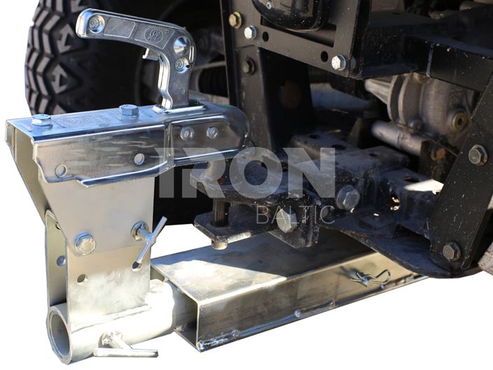 Snow blower 1800 mm / 71 in: Electric starter: 18hp Briggs & Stratton V2
