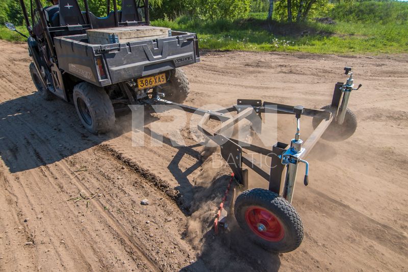 Grader / Road scraper