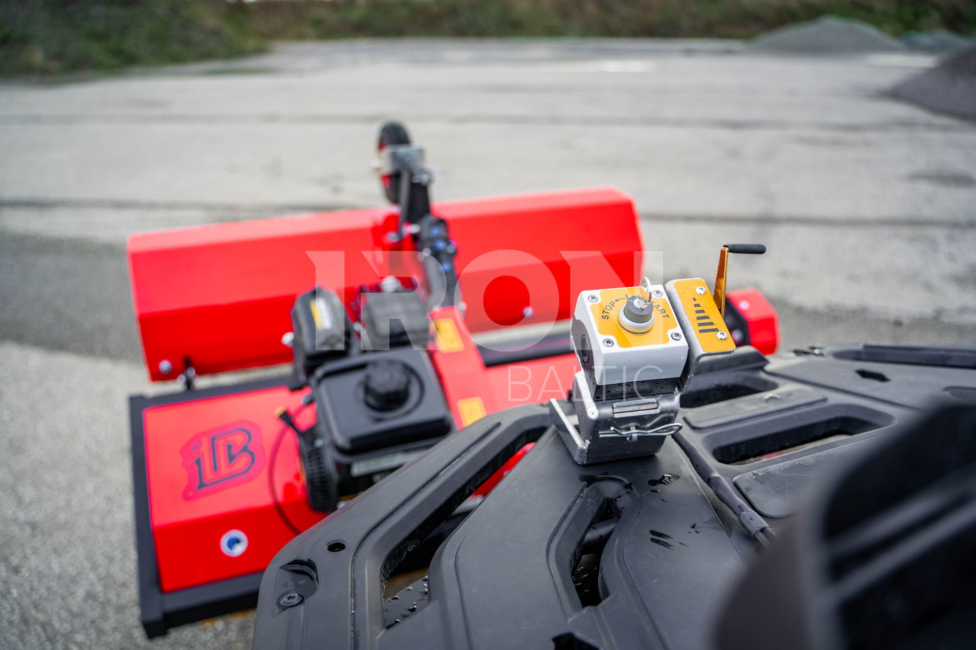 Rotary broom 6,5hp: ( Briggs & Stratton )