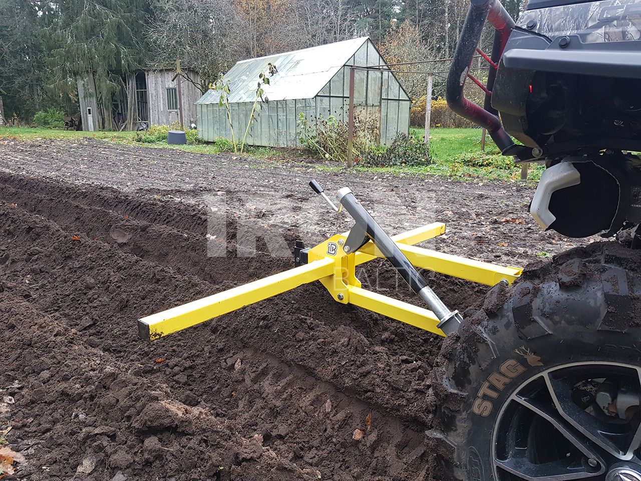 Manual lift kit