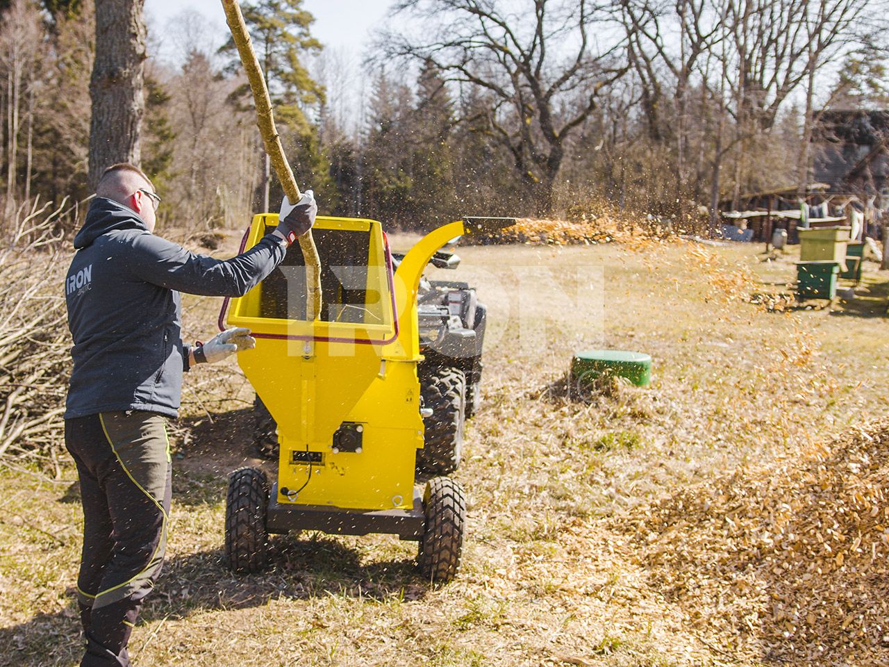 Wood chipper: G2: ( Briggs & Stratton 14hp )