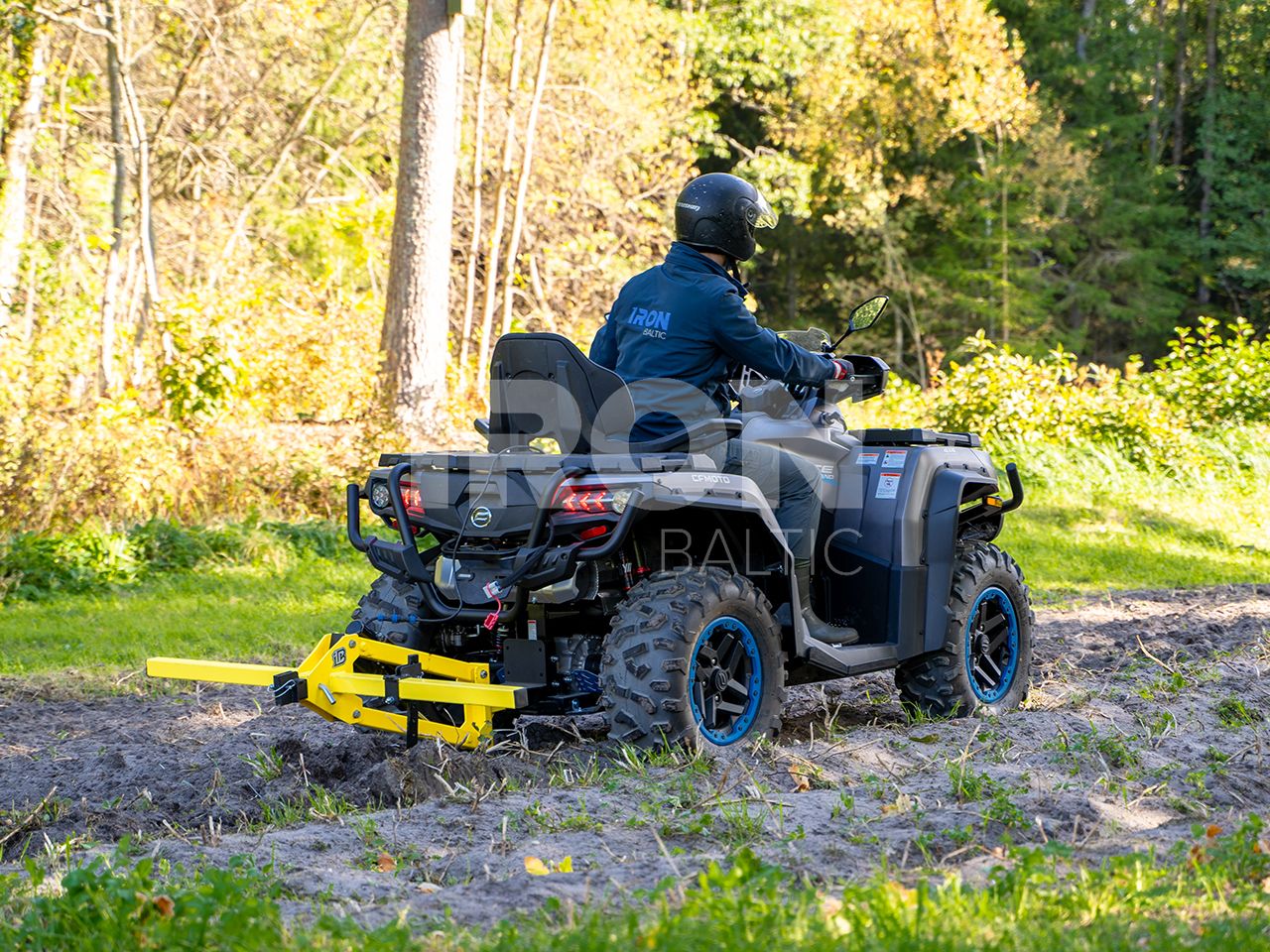Potato harvester: Potato plow: (Receiver Mount System)