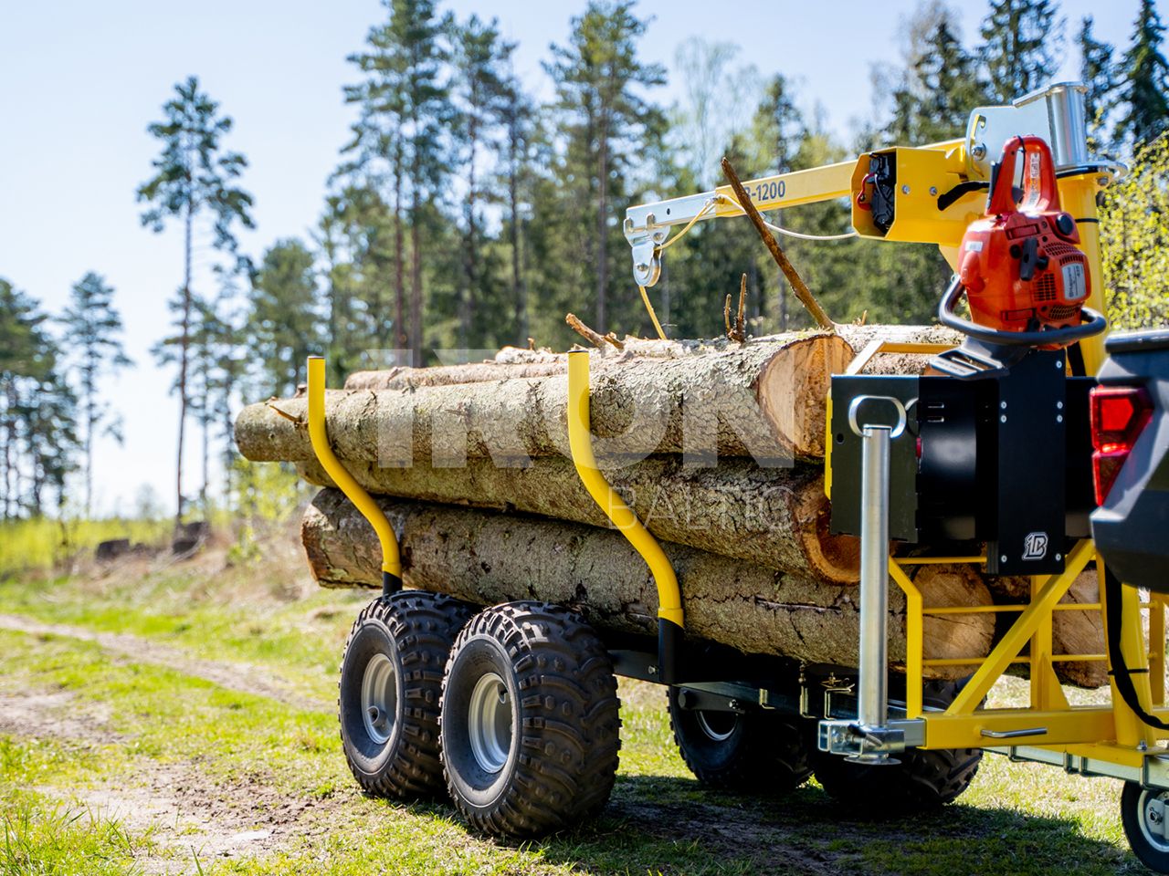 Timber trailer: IB 1200