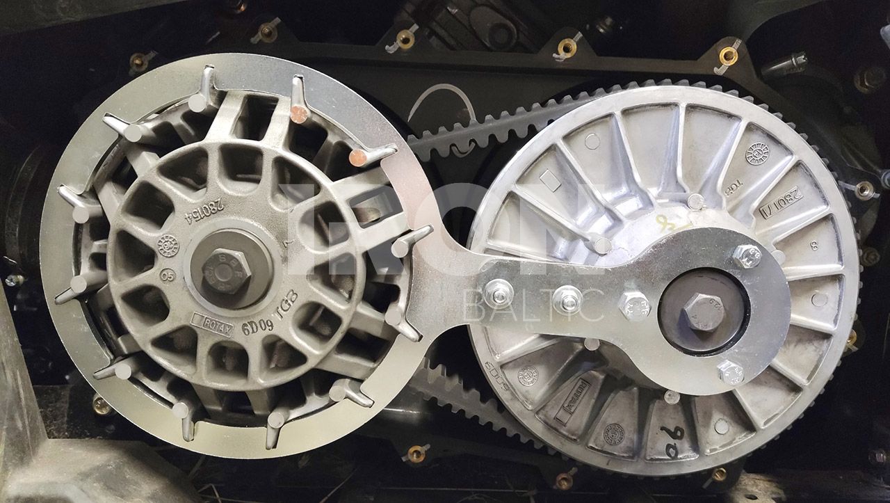 Clutch Holding Tool: Can-Am