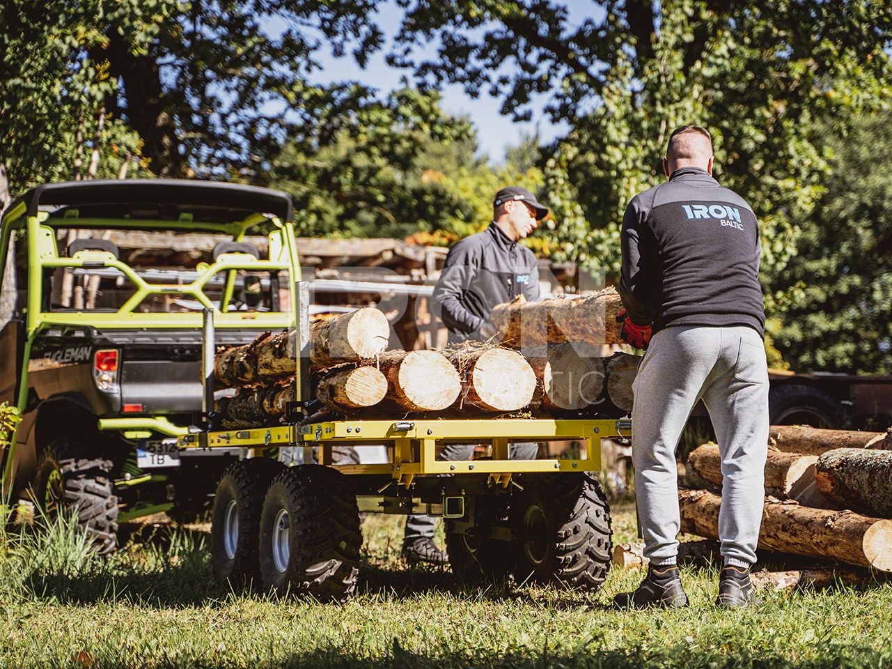 Water tank installation module: Log Bolsters
