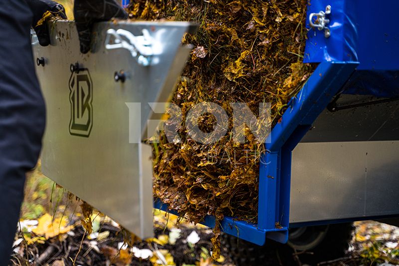 Leaf vacuum Trailer